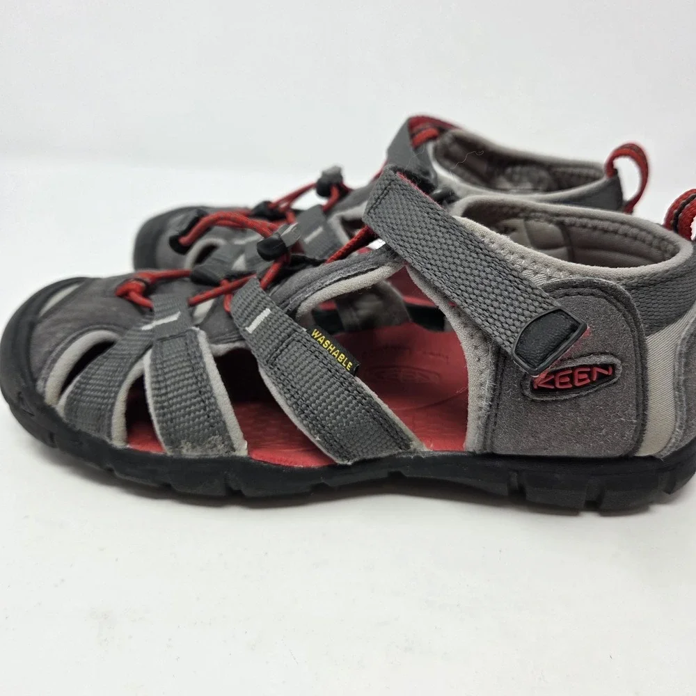 KEEN 1014126 Big Kids' Seacamp II CNX-C Red Gray Shoe Sandal Size 2